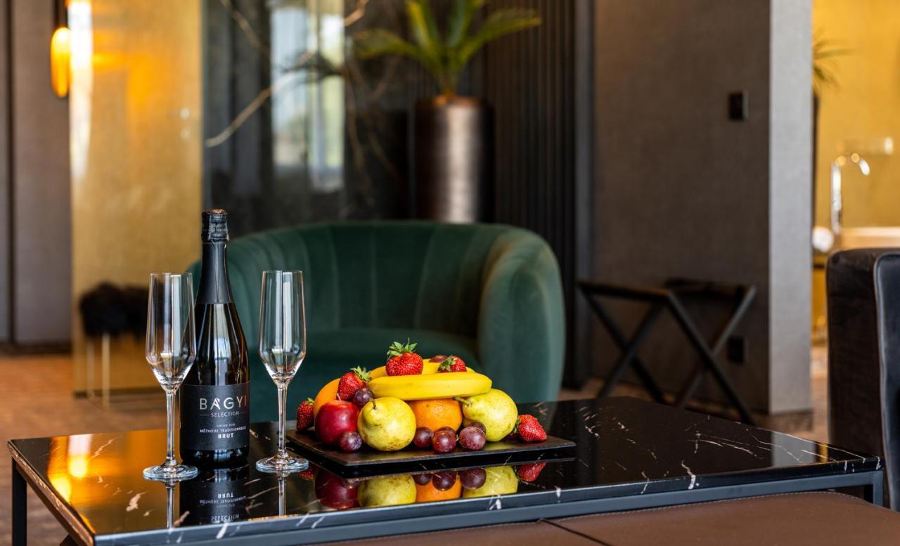 Hotel Bodrog Wellness & Elix Spa Шарошпатак Экстерьер фото
